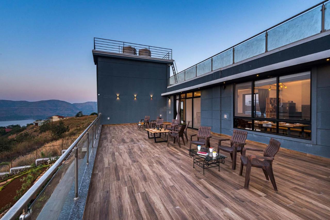 Eyes On The Lake By Stayvista - A Hillside Villa With A Captivating View Of The River Pune Exteriör bild