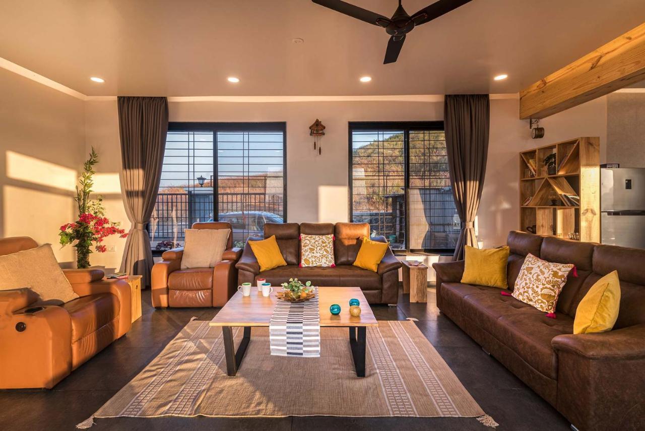 Eyes On The Lake By Stayvista - A Hillside Villa With A Captivating View Of The River Pune Exteriör bild