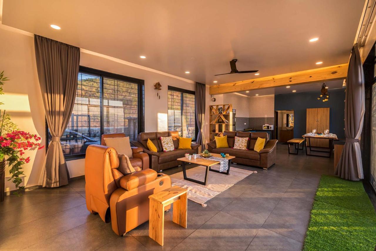 Eyes On The Lake By Stayvista - A Hillside Villa With A Captivating View Of The River Pune Exteriör bild