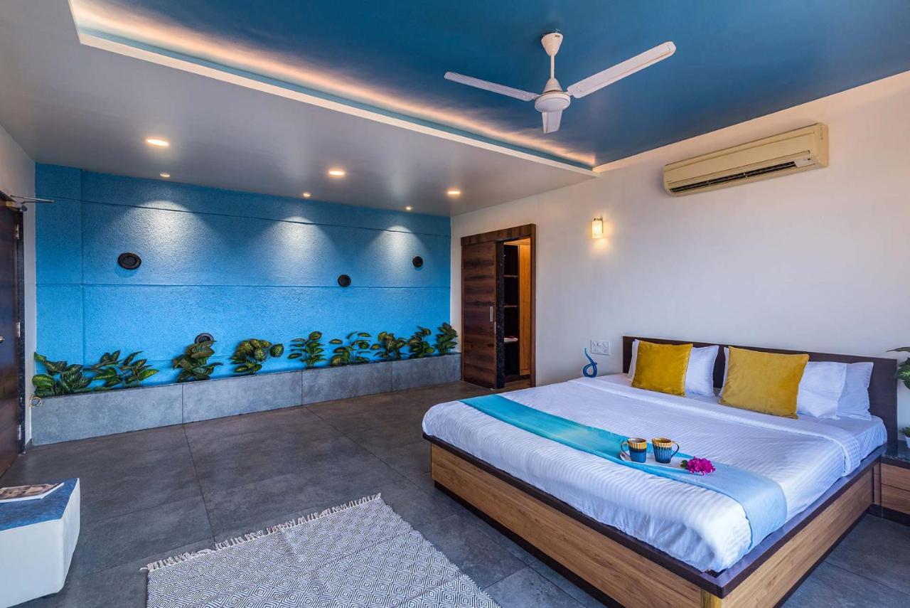Eyes On The Lake By Stayvista - A Hillside Villa With A Captivating View Of The River Pune Exteriör bild