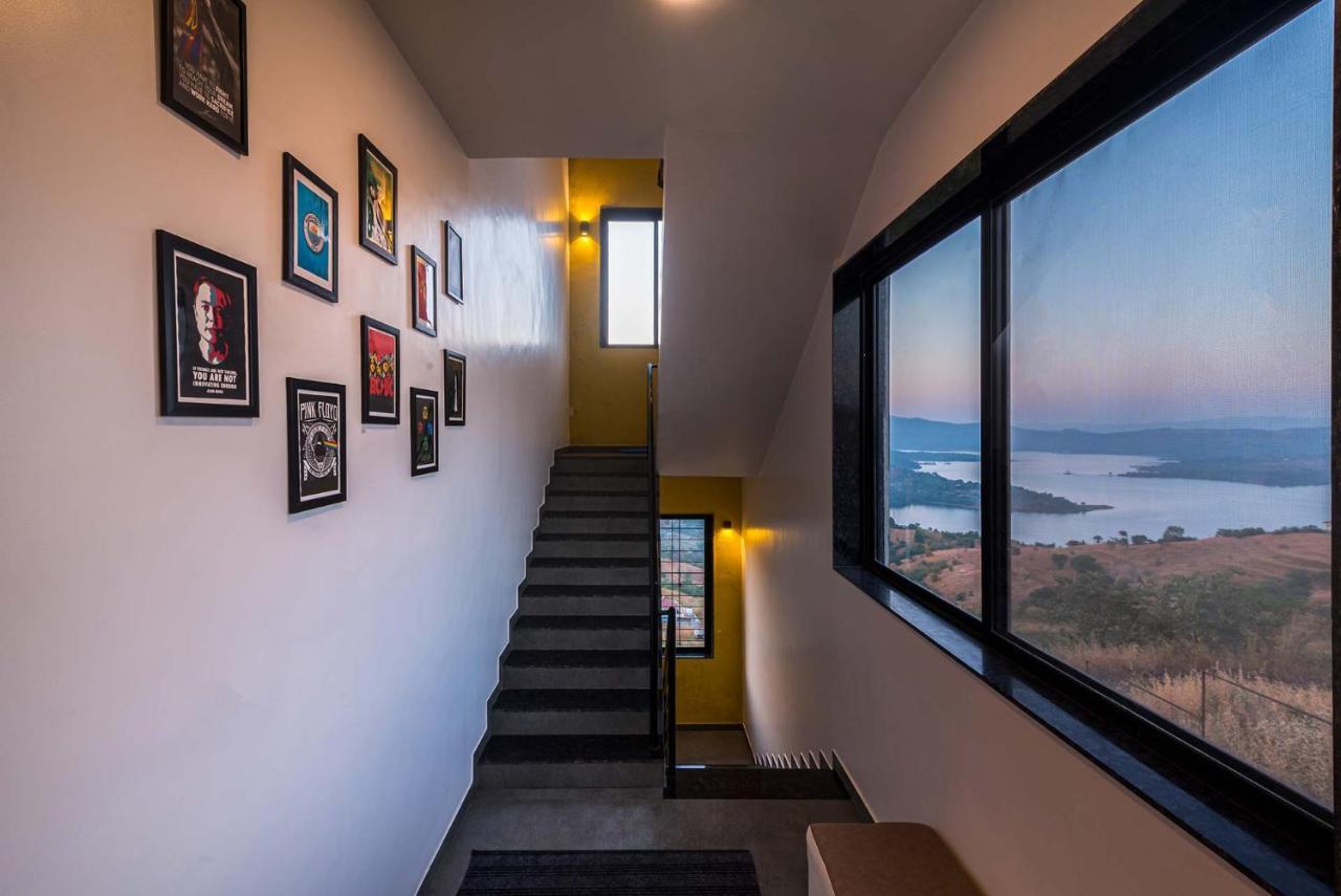 Eyes On The Lake By Stayvista - A Hillside Villa With A Captivating View Of The River Pune Exteriör bild