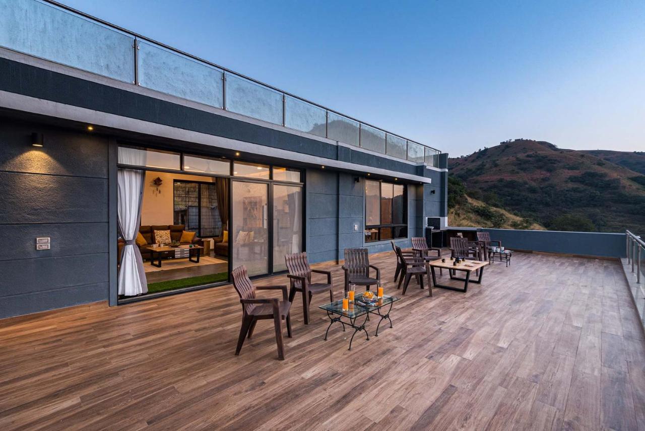 Eyes On The Lake By Stayvista - A Hillside Villa With A Captivating View Of The River Pune Exteriör bild