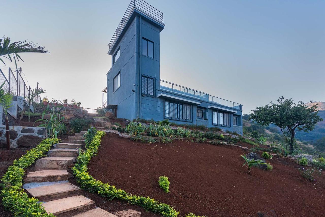 Eyes On The Lake By Stayvista - A Hillside Villa With A Captivating View Of The River Pune Exteriör bild